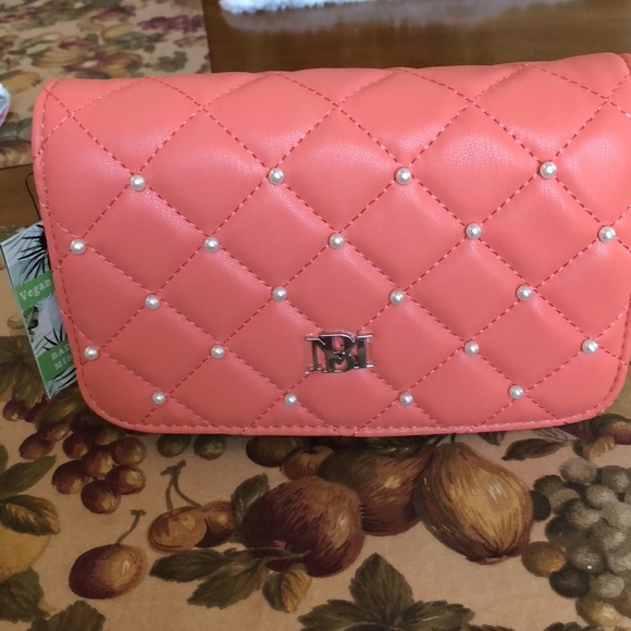 Badgley Mischka Diamond Quilted Crossbody with Pearls NWT - Picture 2 of 9